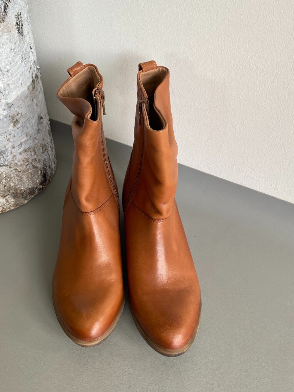 Oker Cognac Leather Slouch Ankle Boots Side zip  Comfort ECU Sz 9/Fits 8.5 - Picture 5 of 15